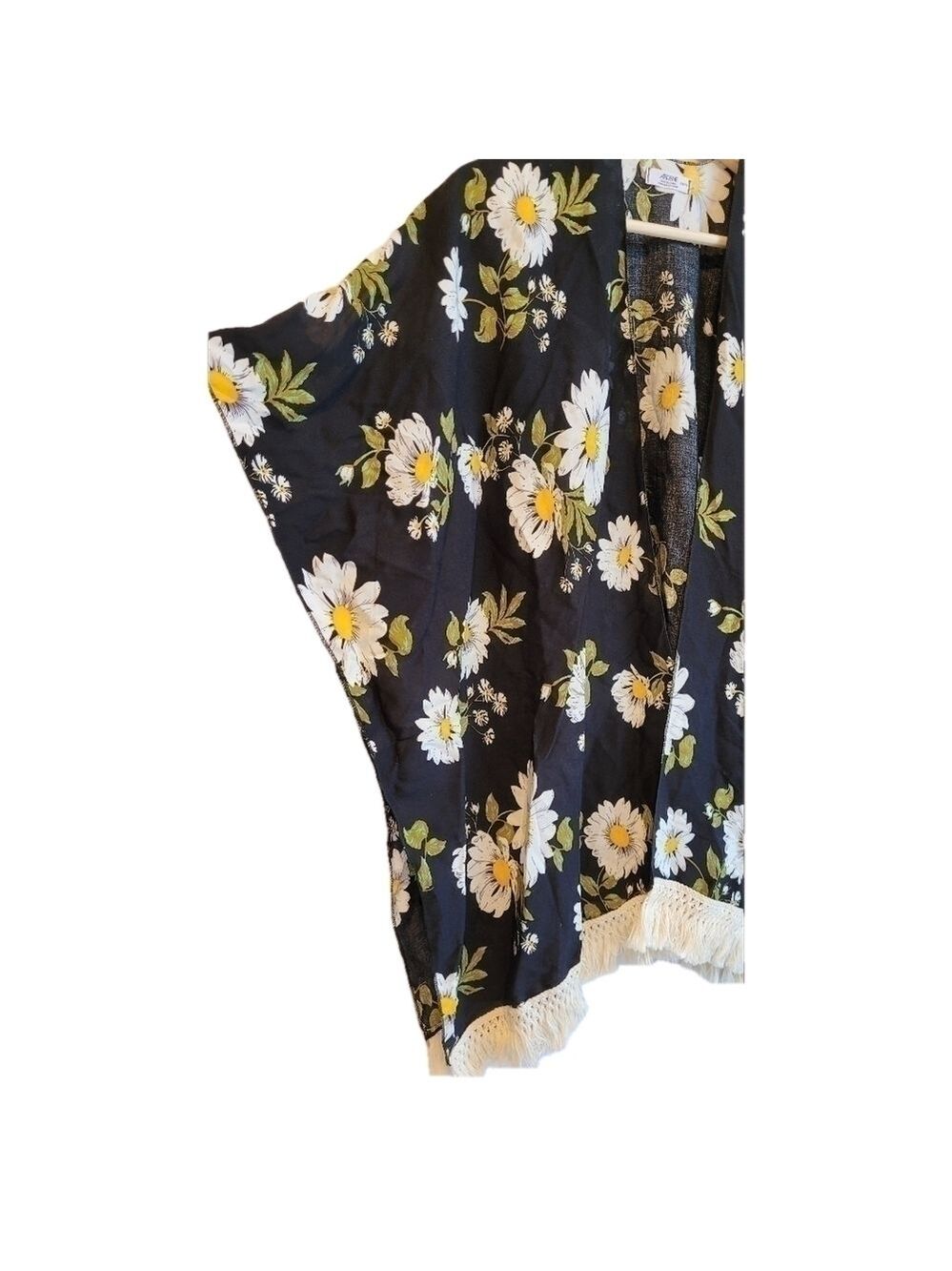 Floral cover-up Kimono With Crochet Hemline - Picture 4 of 7